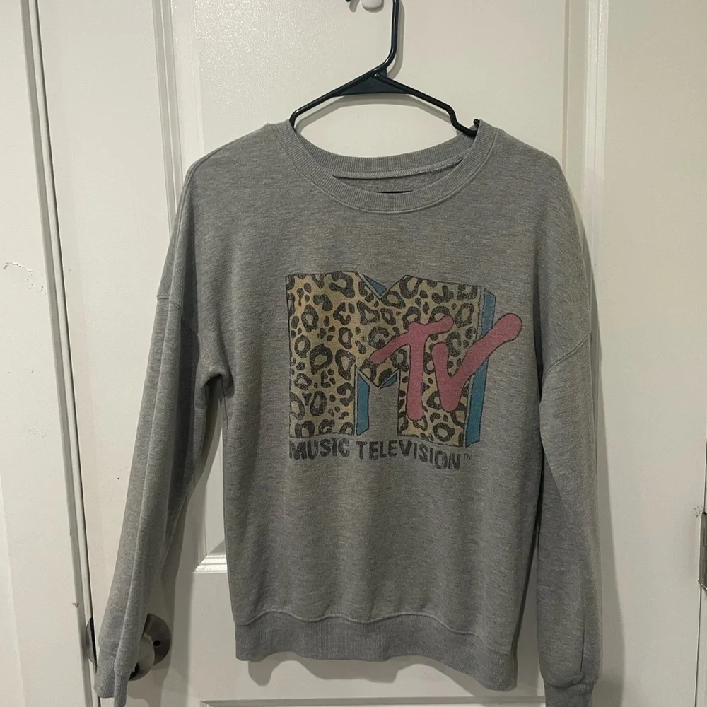 Preloved MTV Pullover Sweater - Picture 1 of 3